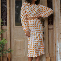 sustainable curve fashion australia. orange printed set.